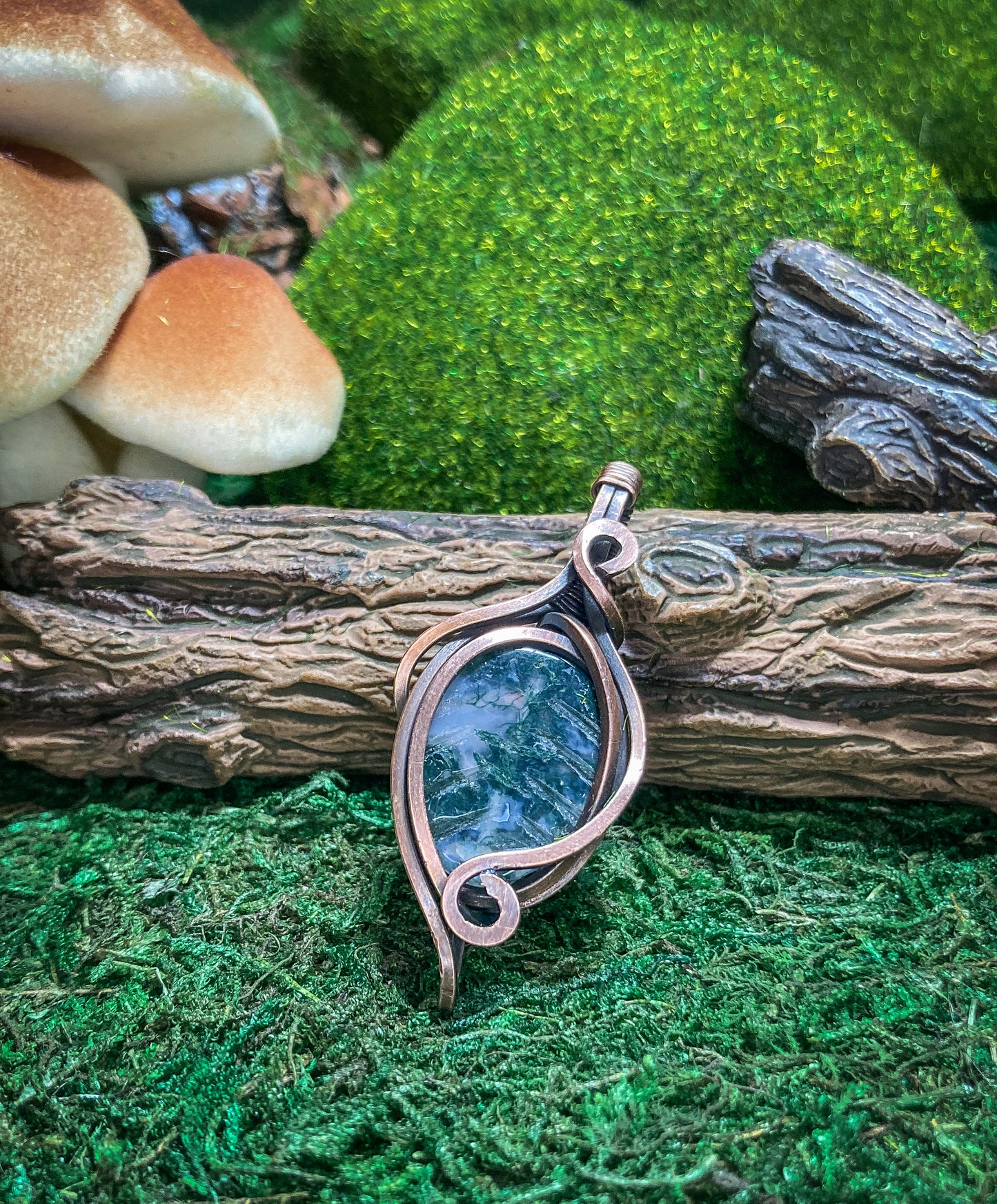 Moss Agate Leaf Pendant